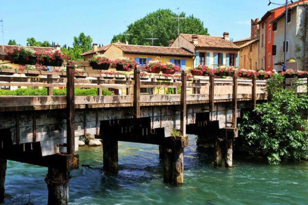 Le Finestre Su Borghetto Hotel Valeggio sul Mincio Exterior photo